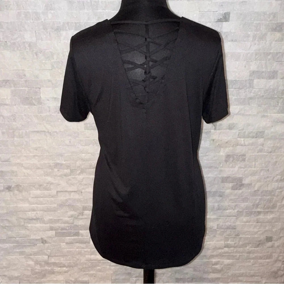 LANE BRYANT LIVI V-Neck Recycled Soft Macrame-Back Tee 18/20 - Picture 4 of 16